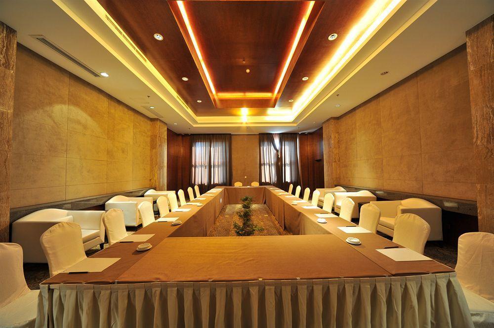S&N Dalian Hotel Exterior photo
