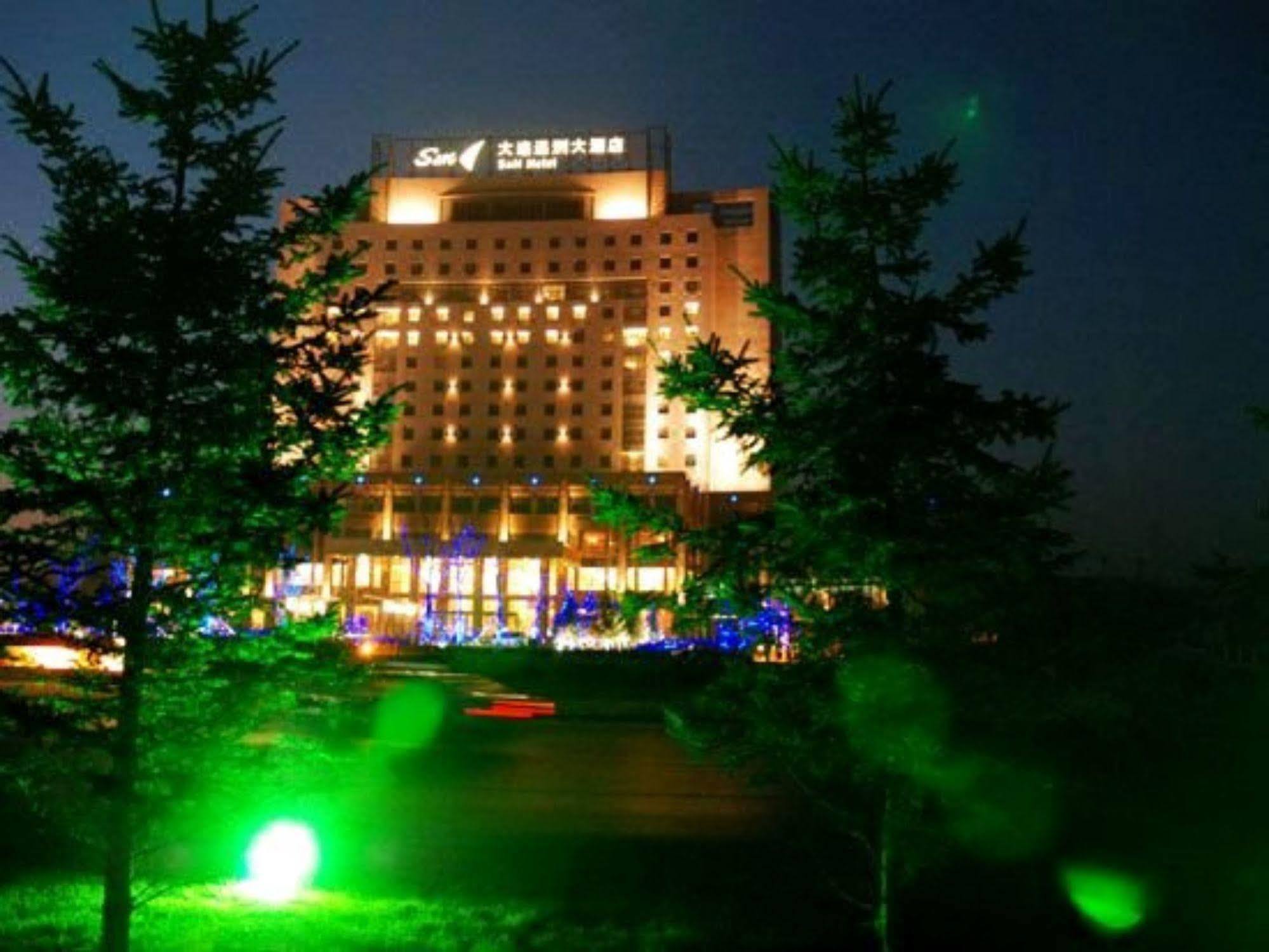 S&N Dalian Hotel Exterior photo
