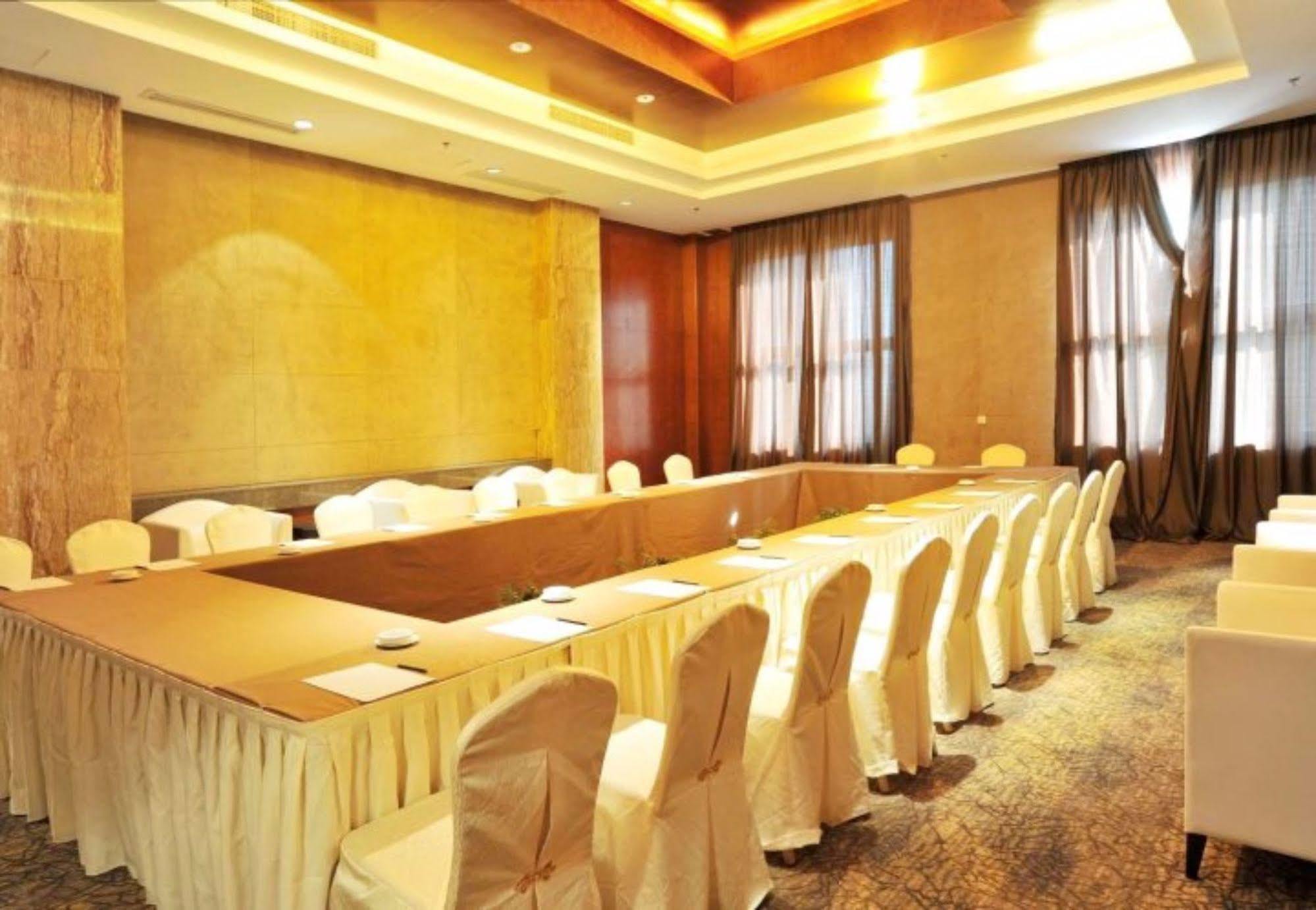 S&N Dalian Hotel Exterior photo
