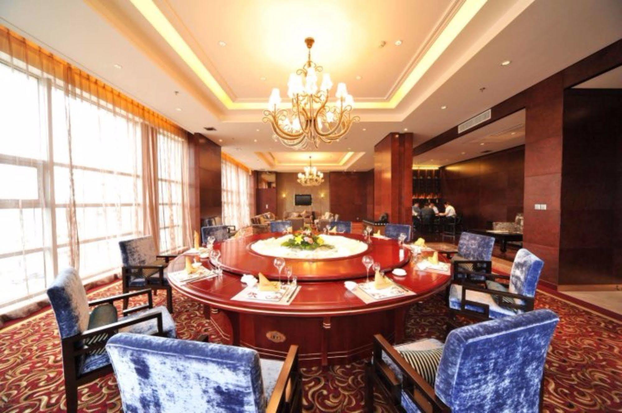 S&N Dalian Hotel Exterior photo
