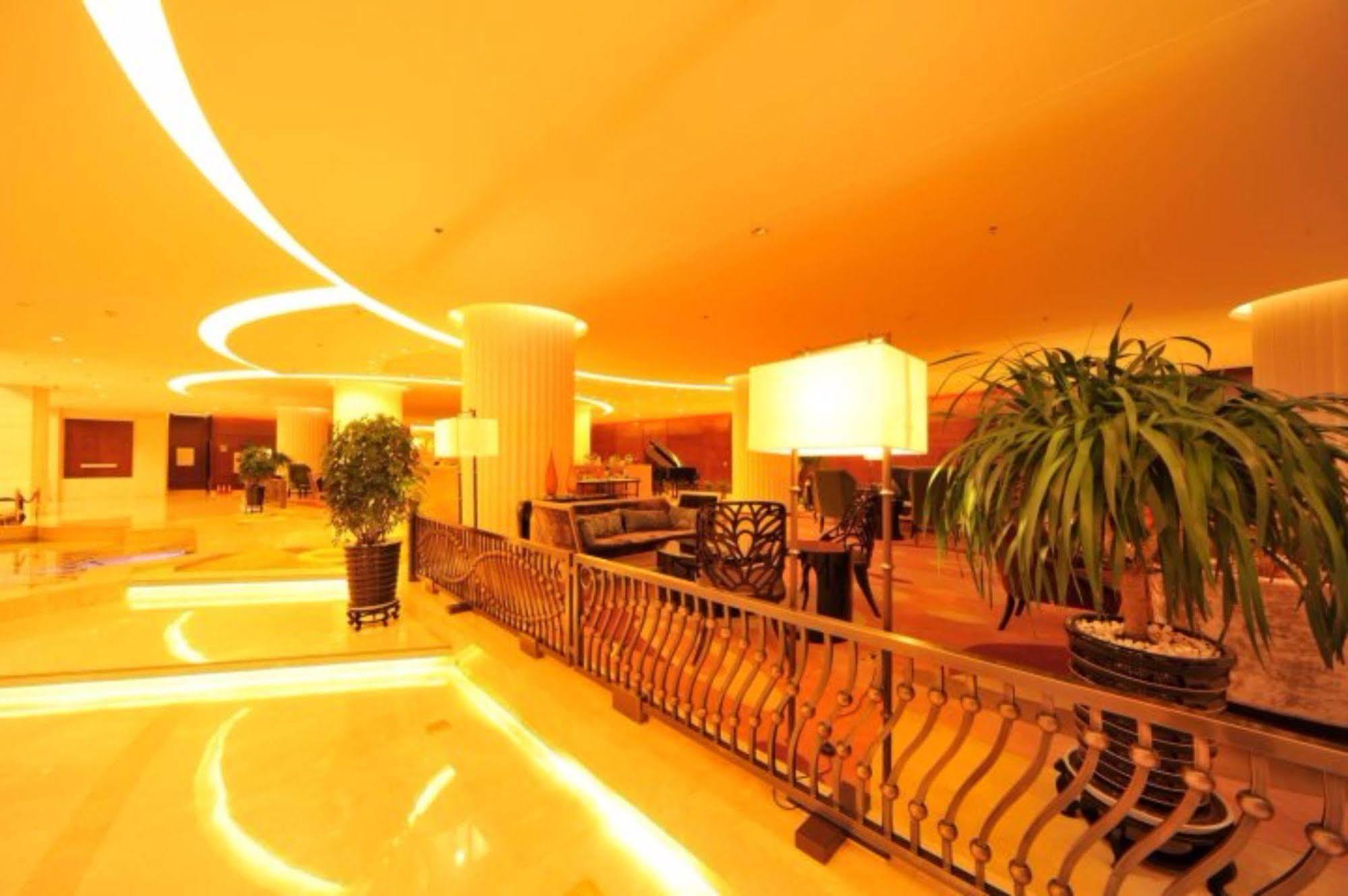 S&N Dalian Hotel Exterior photo