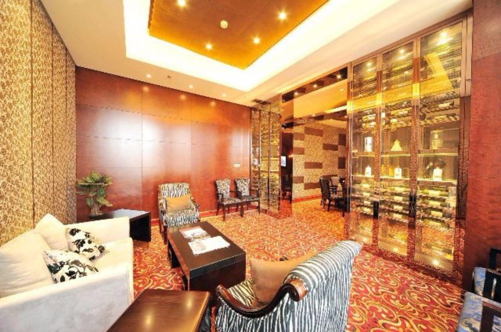 S&N Dalian Hotel Exterior photo