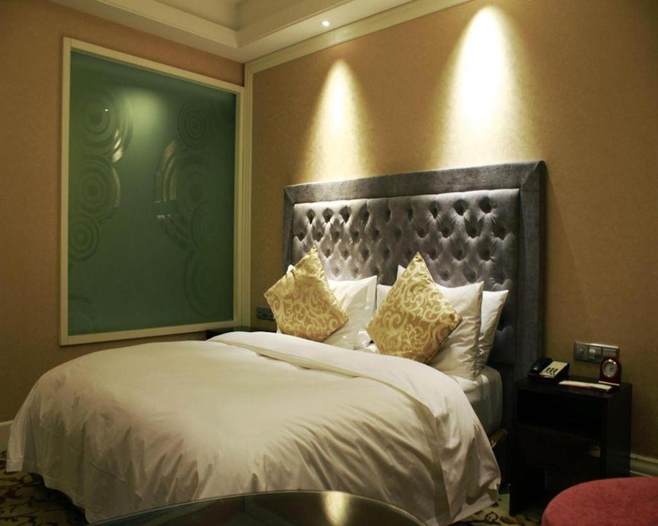 S&N Dalian Hotel Exterior photo
